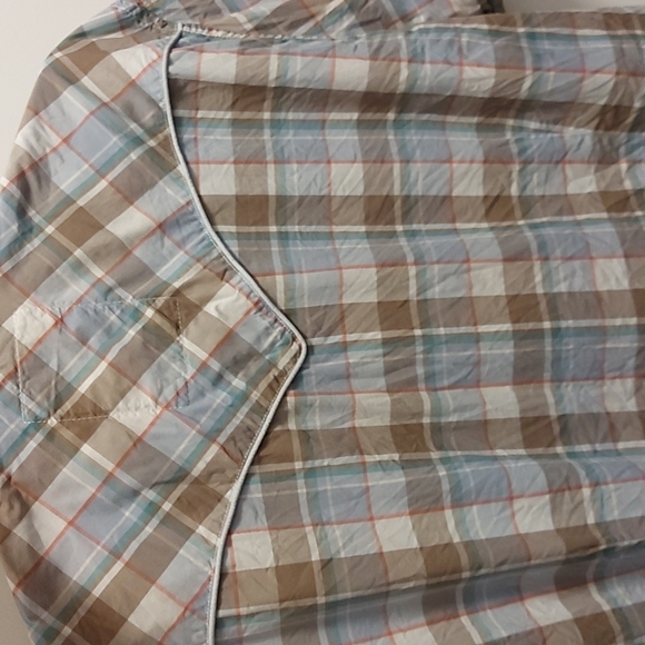 Snap button  up .  Guess jeans top xxl - Picture 4 of 5